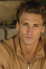 Watch Abducted: Fugitive for Love M4ufreemovies